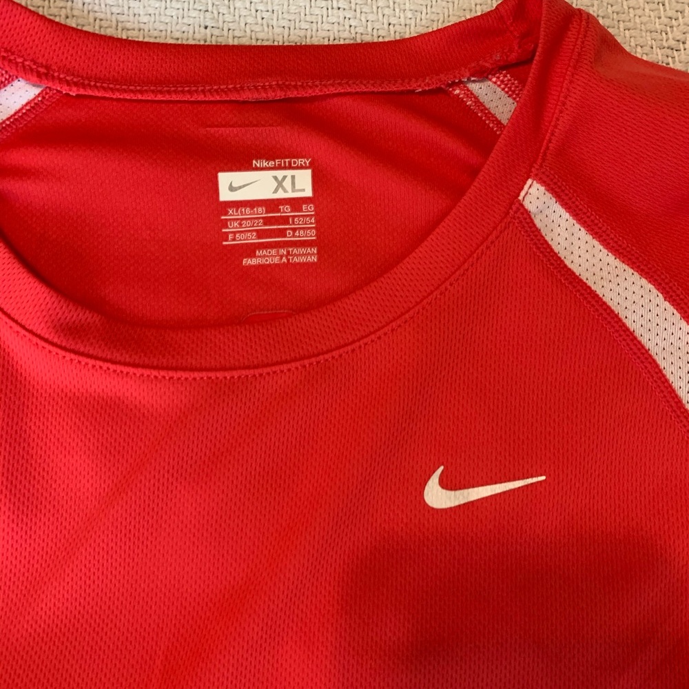 nike long sleeve